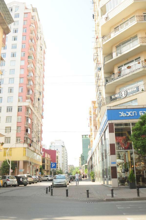 Apartments With A View Of The Trinity Holy Batumi Exterior photo